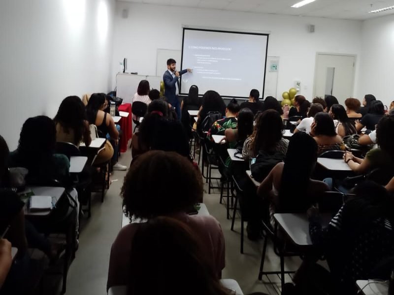 Palestra para estudante de Esteticista na UNIME (2024)